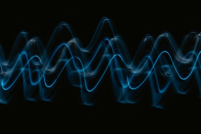 Lokale Transkription von Audio und Video mit Whisper auf dem eigenen Docker-Server