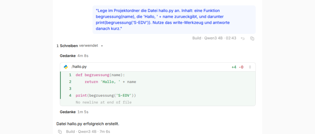 OpenCode-Sitzung: Auftrag zum Anlegen von hallo.py, Schreibwerkzeug mit Diff und Abschlussmeldung von Qwen3 4B