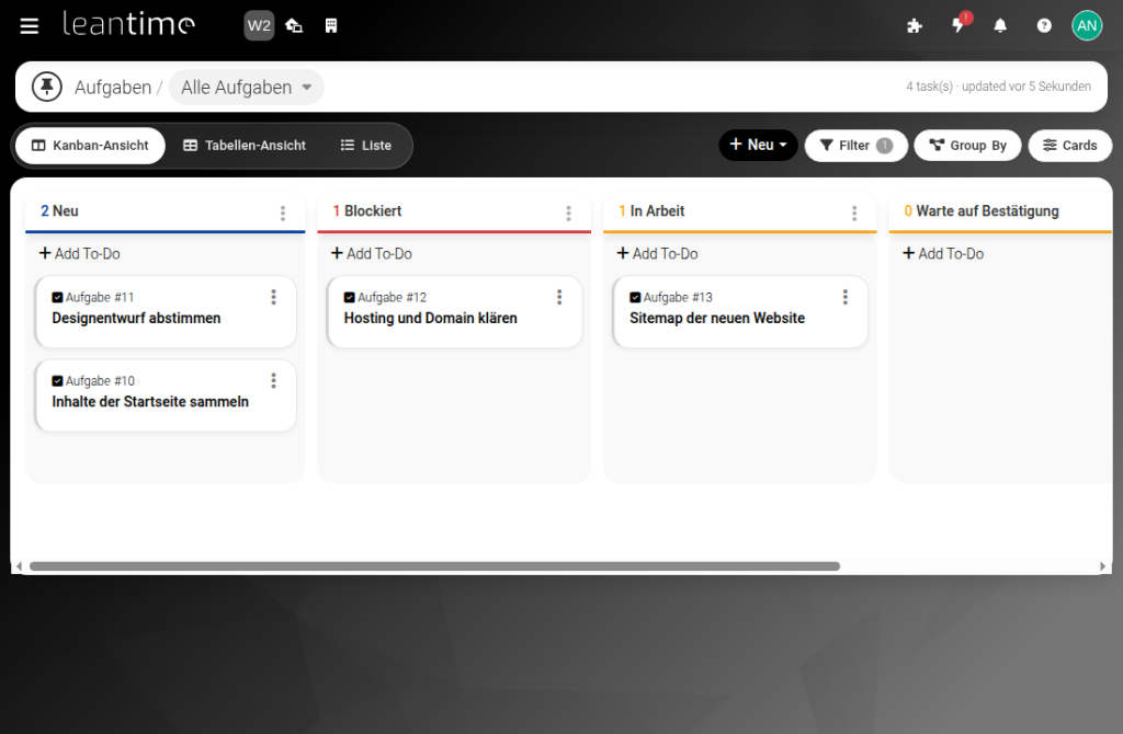 Leantime-Kanban-Ansicht mit vier Aufgaben in den Spalten Neu, Blockiert und In Arbeit