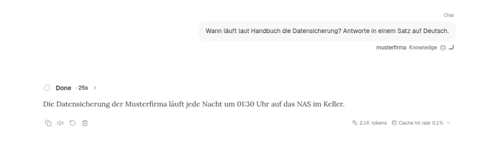 DeepTutor-Chat mit Frage zur Datensicherung, Wissensbasis musterfirma und deutscher Antwort