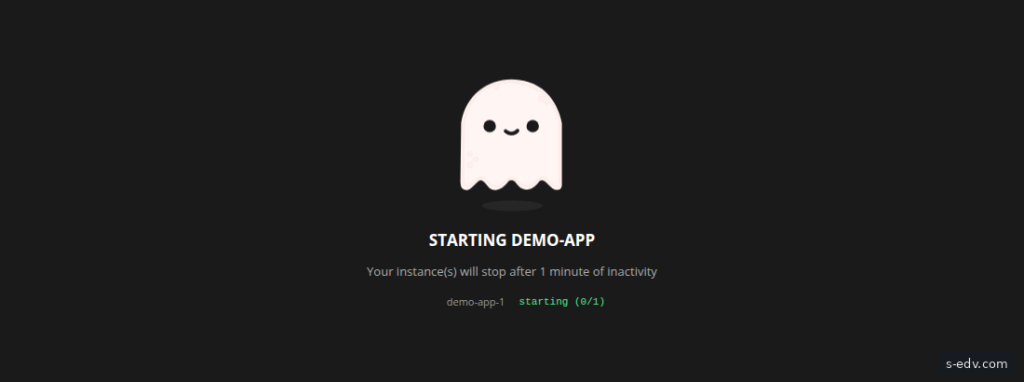 Sablier-Warteseite im Theme ghost: STARTING DEMO-APP, Hinweis auf Stopp nach 1 Minute Inaktivität, Container demo-app-1 im Zustand starting (0/1)
