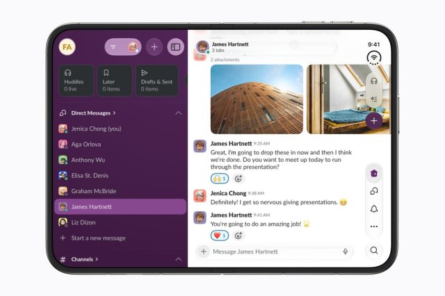Aufgeklapptes iPhone Duo mit der Slack-App, Kanalliste und Unterhaltung