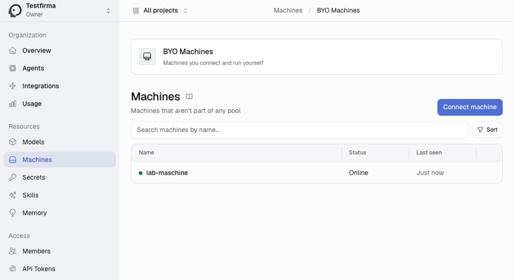 Omnara-Seite BYO Machines mit der Maschine lab-maschine im Status Online
