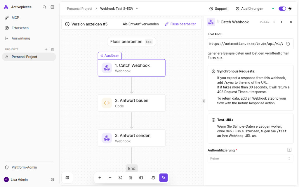 Activepieces Flow-Editor mit den Schritten Catch Webhook, Antwort bauen und Antwort senden, rechts die Einstellungen des Webhook-Auslösers mit Live-URL