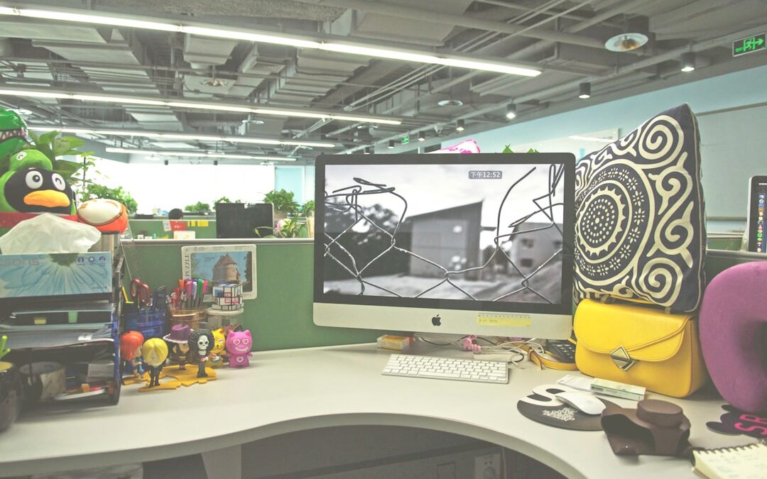 KI-Bildgeneratoren umgehen Nacktfilter – Unternehmensrisiken